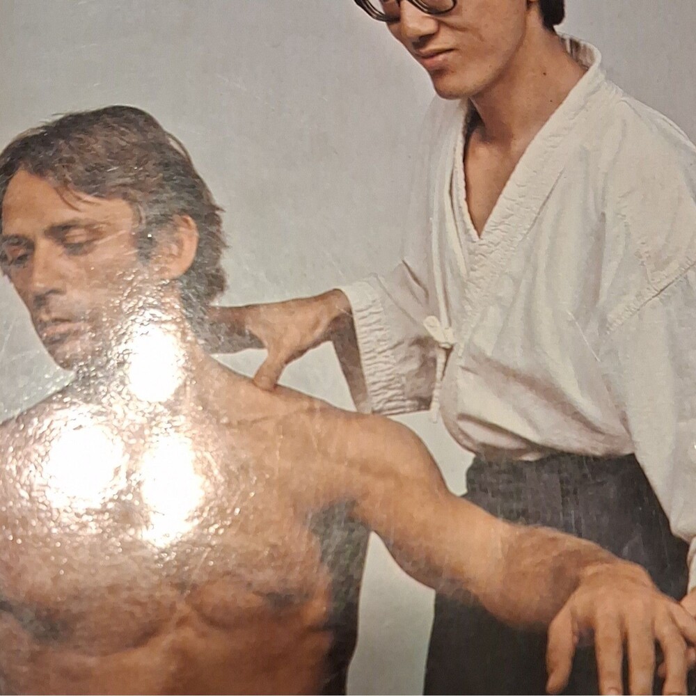 Do-It-Yourself Shiatsu: How to Perform the Ancient Japanese Art of "Acupuncture